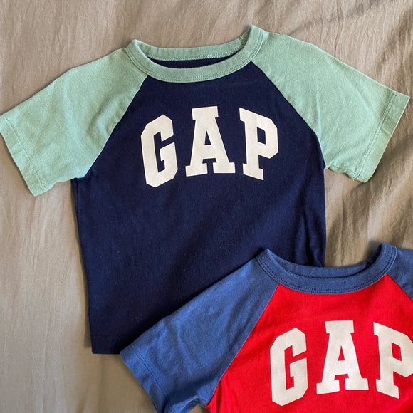 GAP Logo Colorblock T-shirt For Toddler Size 18-24M - Picture 3 of 5